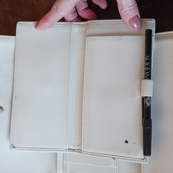 Coach Signature Checkbook Wallet - Picture 7 of 10